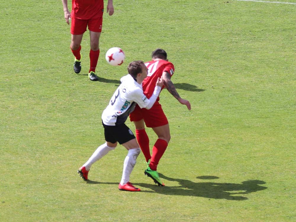 Una selección de las mejores imágenes del choque entre el Burgos CF y el CD Izarra.