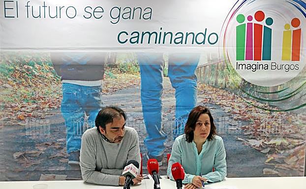 Diego Izquierdo y Eva de Ara, en rueda de prensa