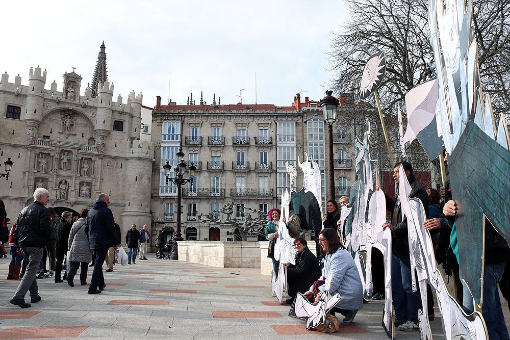 Fotos: El Guernica sale de paseo