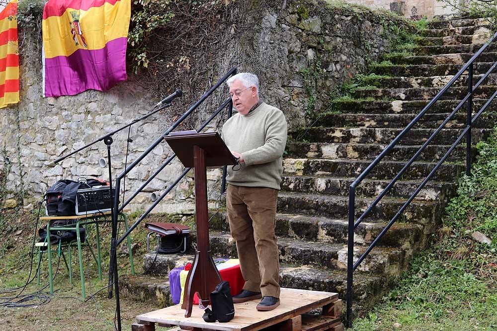 Fotos: Entrega de los restos de cuatro represaliados en Valdenoceda