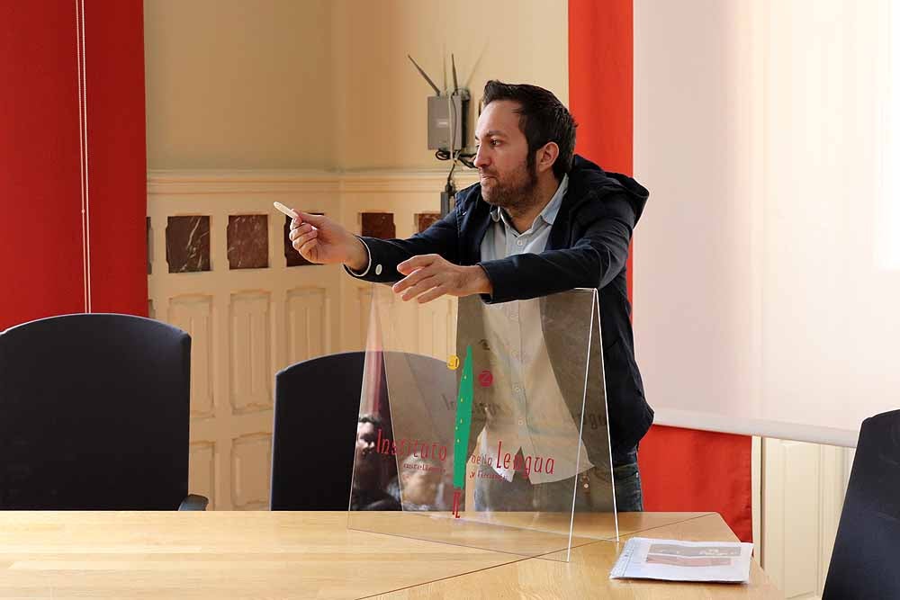 Fotos: Jornada de puertas abiertas en el Instituto de la Lengua