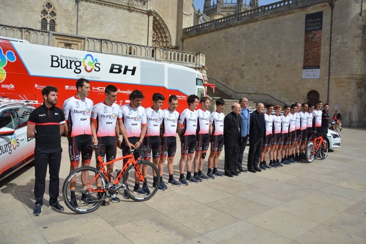 Fotos: Firma del convenio entre el Burgos BH y la Fundación VIII Centenario de la Catedral