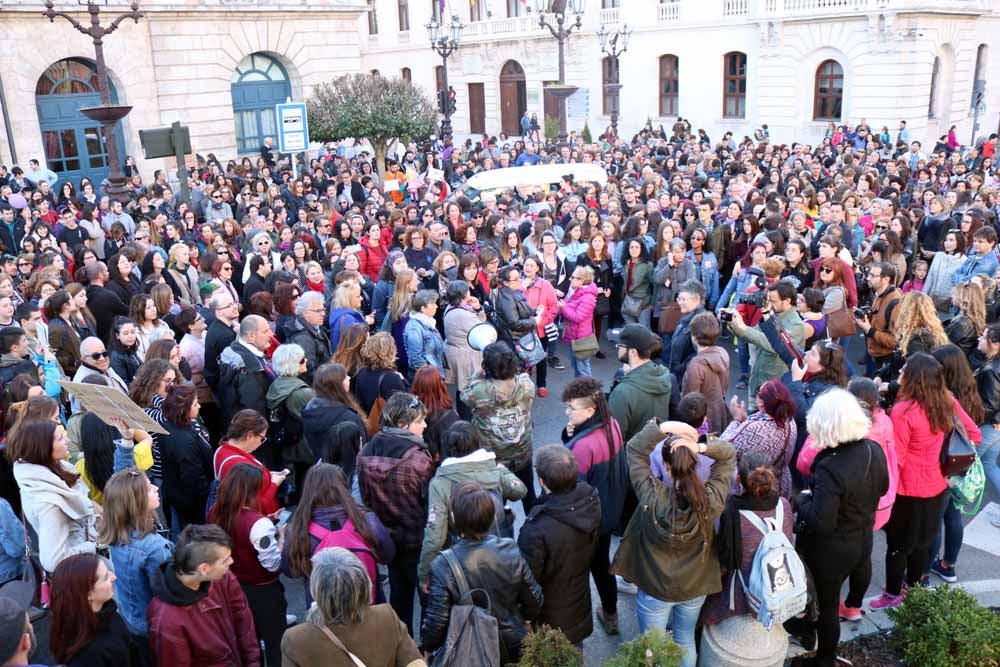 Fotos: Manifestación en Burgos contra la sentencia de &#039;La Manada&#039;