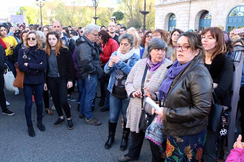 Fotos: Manifestación en Burgos contra la sentencia de &#039;La Manada&#039;