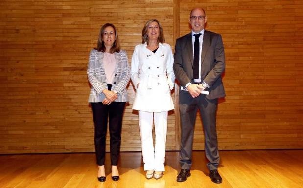 La consejera de Economía y Hacienda, Pilar del Olmo, preside la toma de posesión del viceconsejero de Economía y Competitividad, Carlos Tobalina y de la directora general de Industria y Competitividad de la Consejería de Economía y Hacienda, Heidi Millán.