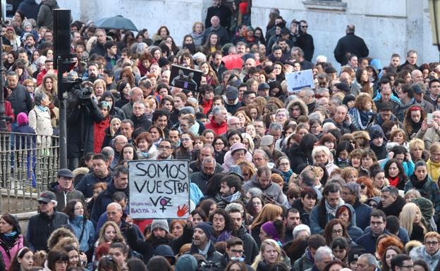 Más de 5.000 burgaleses han salido a la calle para condenar el último asesinato machista