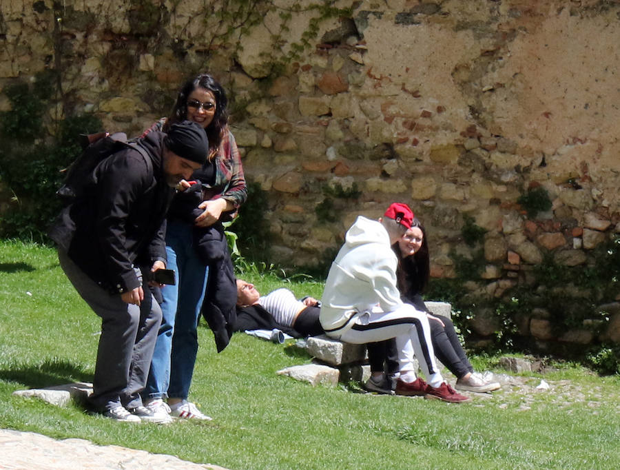 Fotos: Los turistas invaden Segovia