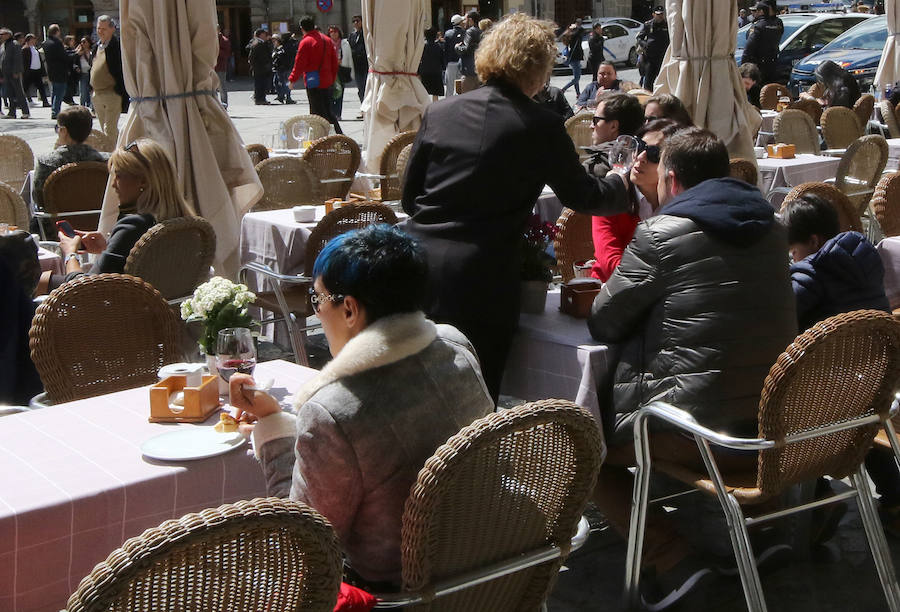 Fotos: Los turistas invaden Segovia