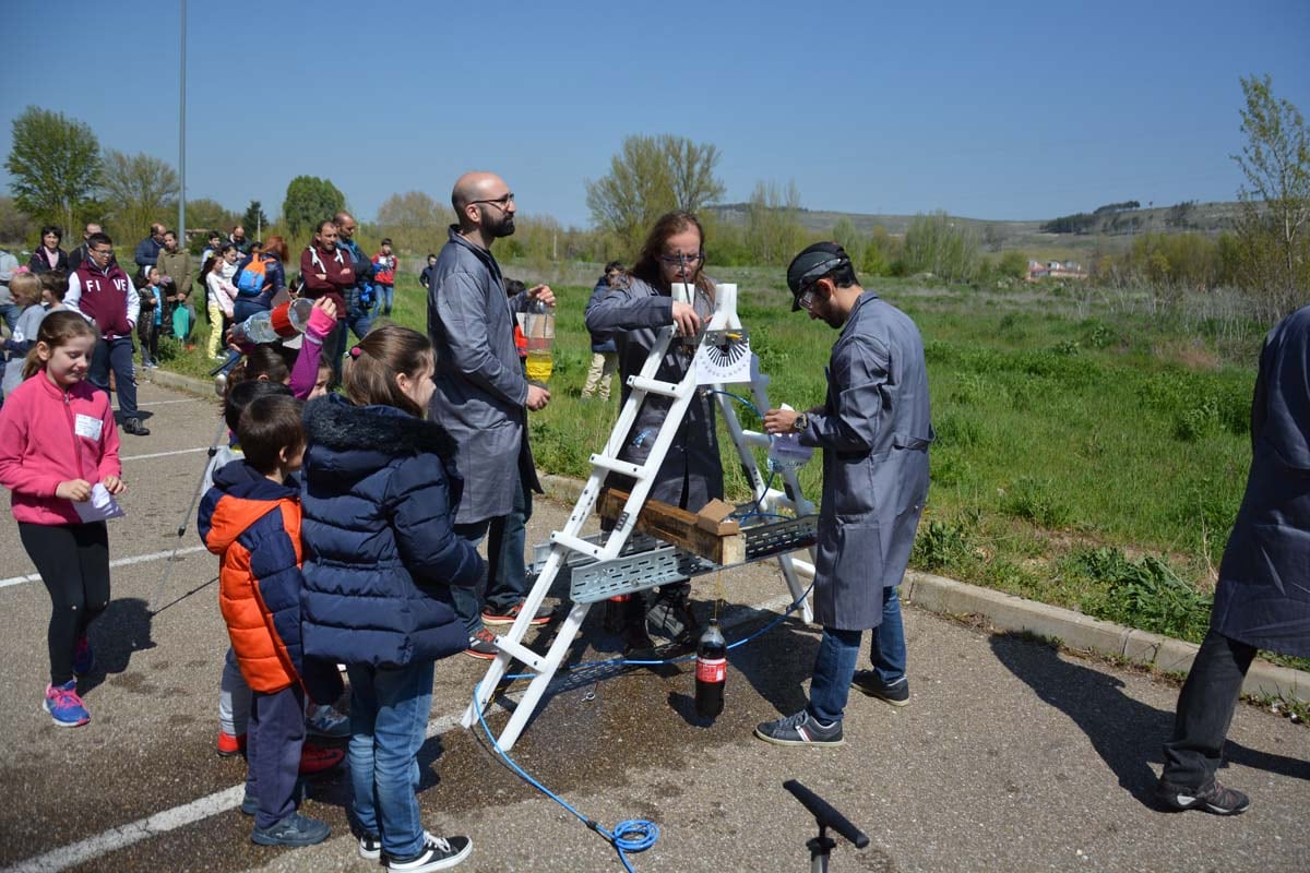 La UBU organiza por cuarto año consecutivo la Feria de la Ciencia y la Tecnología de Castilla y León, con la participación de más de 1.200 niños de toda la comunidad.