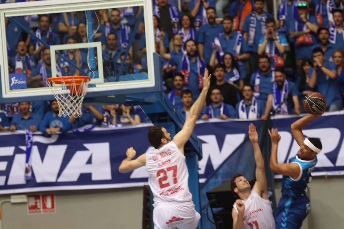 Fotos: San Pablo Burgos - Tecnyconta Zaragoza