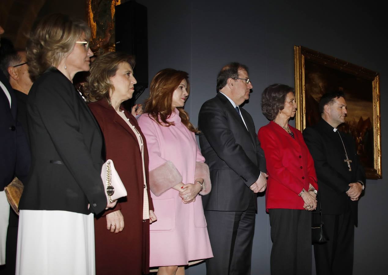 Los vecinos dieron una calurosa bienvenida a la Reina que acudió a la villa palentina para inaugurar 'Mons Dei', la XXIII edición de la exposición, que podrá visitarse desde mañana y hasta el 18 de noviembre