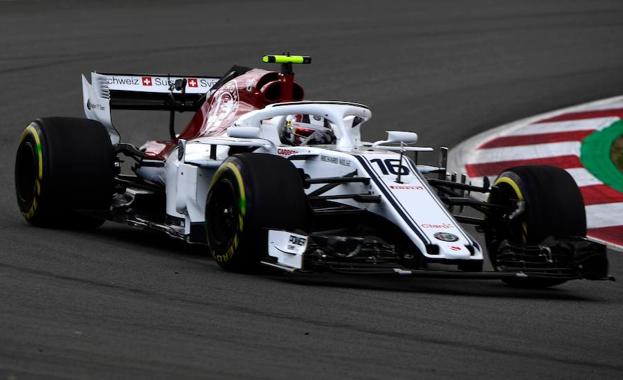 Hamilton sigue líder en la general tras ganar en Montmeló. Alonso quedó en octava posición y Sainz consiguió una merecida séptima plaza.