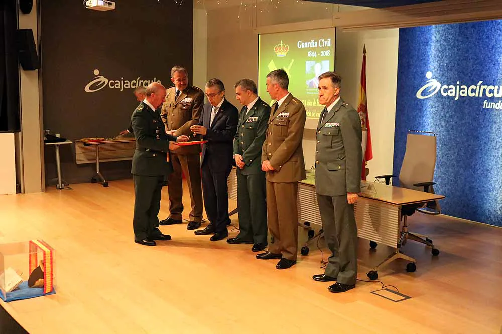 Fotos: Acto de celebración del 174 aniversario de la fundación de la Guardia Civil