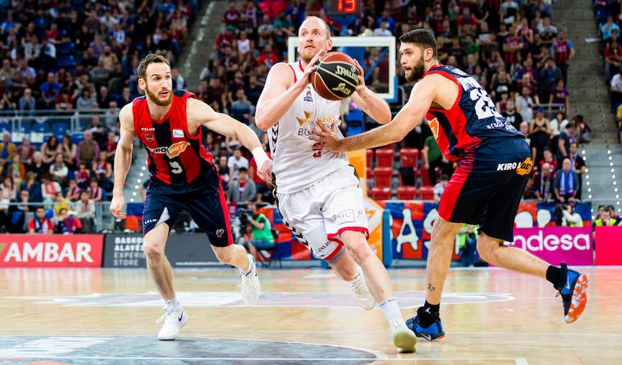 Fotos: Las mejores imágenes del Baskonia - San Pablo Burgos