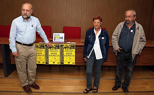 Los representantes de la Plataforma, en la presentación de la manifestación. 