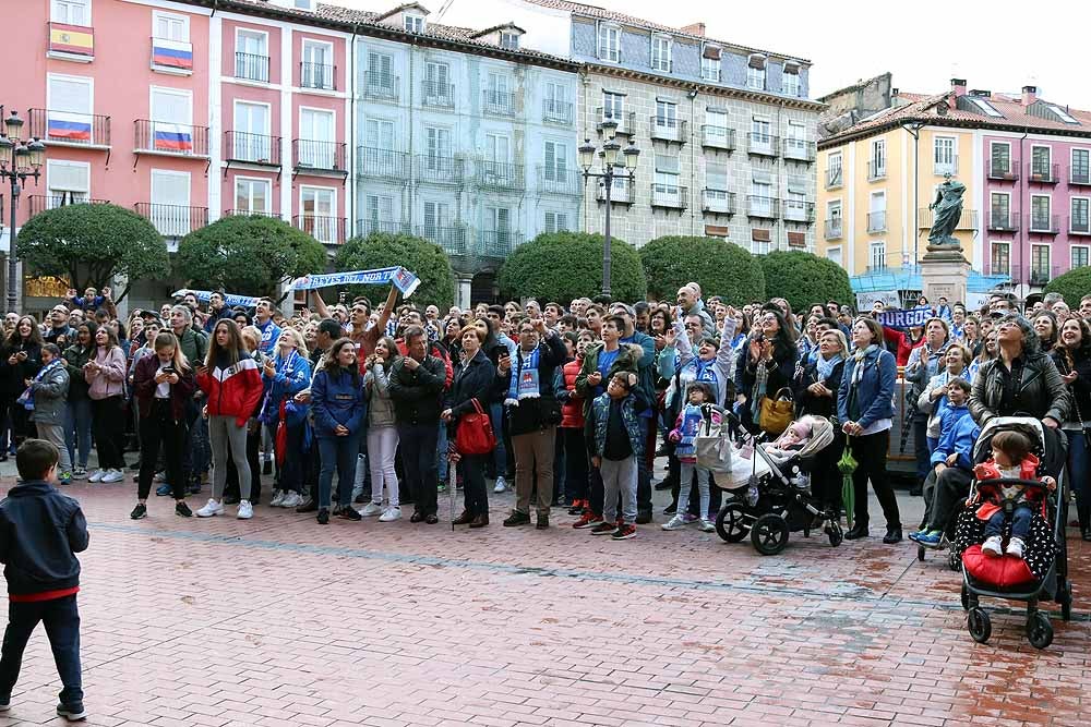 Fotos: El San Pablo se despide de su afición desde el Ayuntamiento