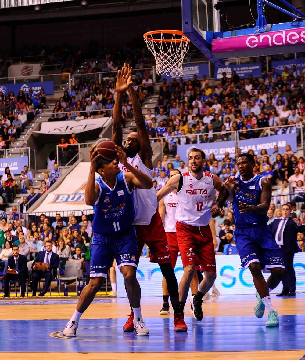 Fotos: Las mejores imágenes del San Pablo RETAbet Bilbao Basket