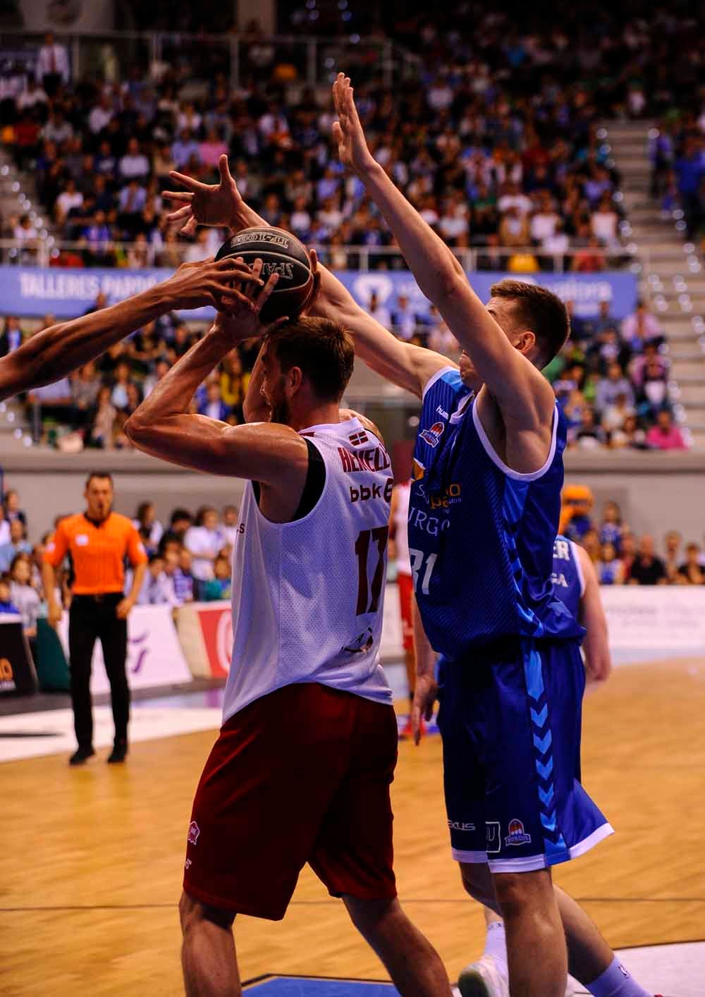 Fotos: Las mejores imágenes del San Pablo RETAbet Bilbao Basket