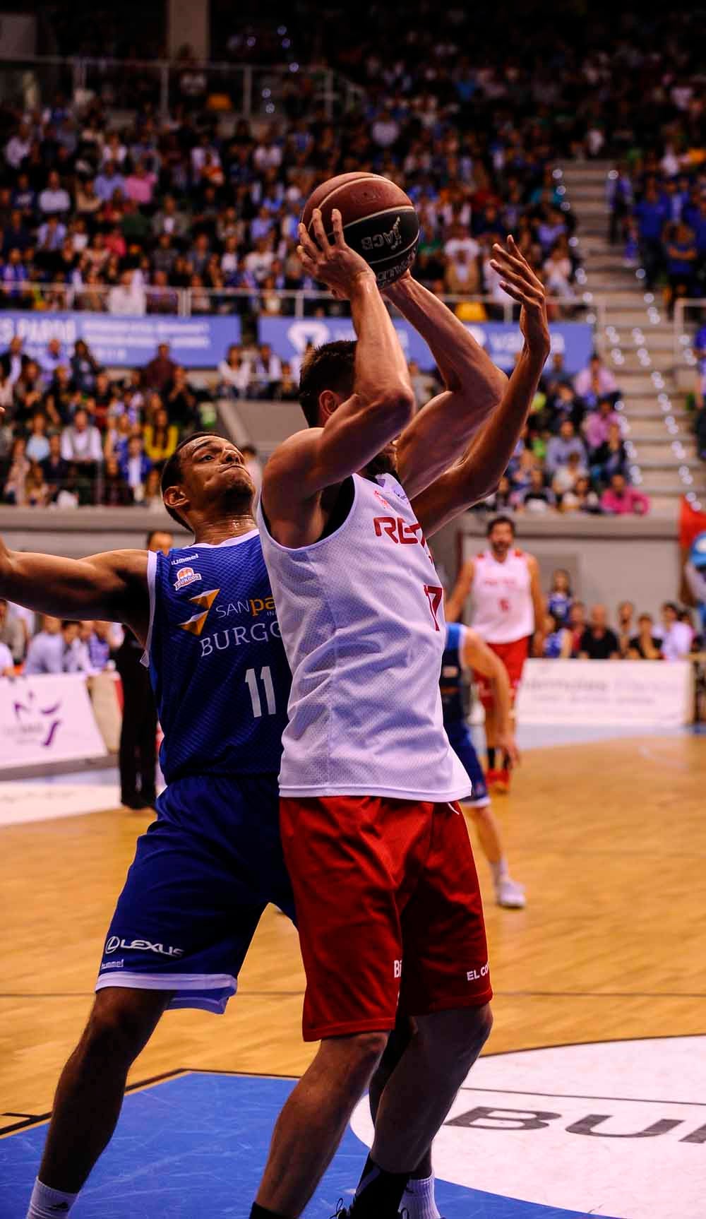 Fotos: Las mejores imágenes del San Pablo RETAbet Bilbao Basket