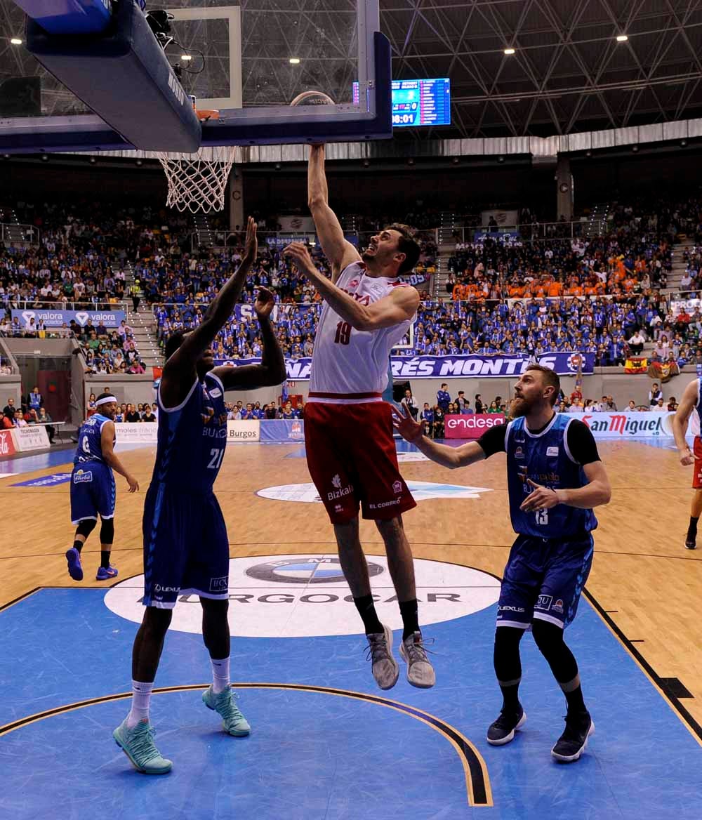 Fotos: Las mejores imágenes del San Pablo RETAbet Bilbao Basket