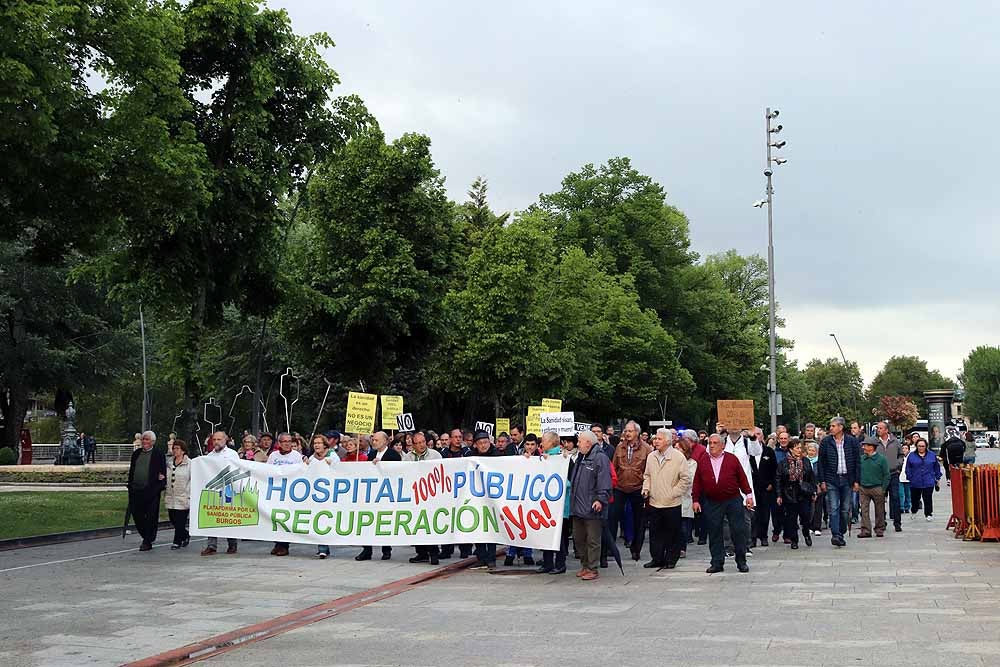 Fotos: Un millar de burgaleses salen a la calle para exigir una sanidad pública de calidad