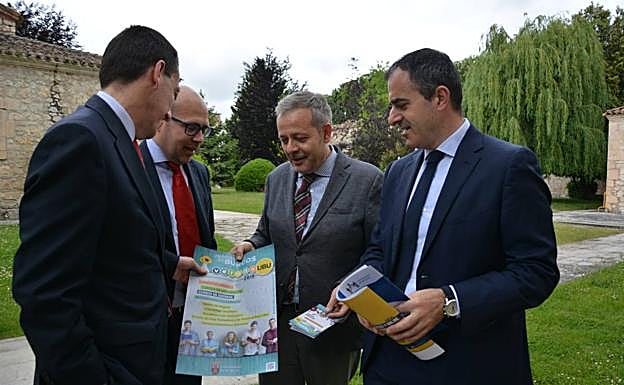 Los responsables de los Cursos de Verano presentaron hoy la oferta formativa.