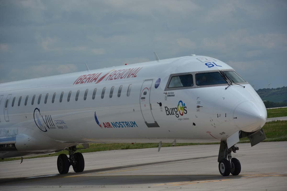 Fotos: El Aeropuerto de Villafría reactiva sus operaciones