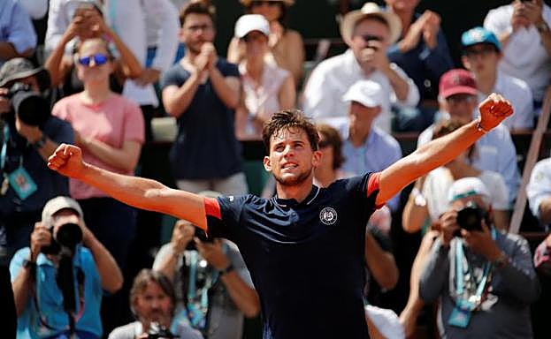 Dominic Thiem festeja su victoria ante Cecchinato. 