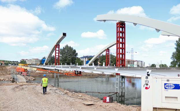 La estructura del Puente de la Universidad está prácticamente completada