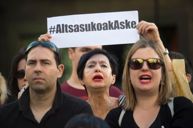 Fotos: Miles de personas protestan en Pamplona contra la sentencia impuesta a los ocho jóvenes por la agresión de Alsasua