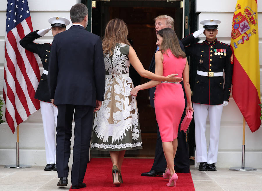El presidente de Estados Unidos, Donald Trump, dijo hoy que le «gustaría» viajar a España durante la recepción en la Casa Blanca al rey Felipe VI y la reina Letizia, a la vez que alabó la «excelente» relación comercial y de defensa bilateral.