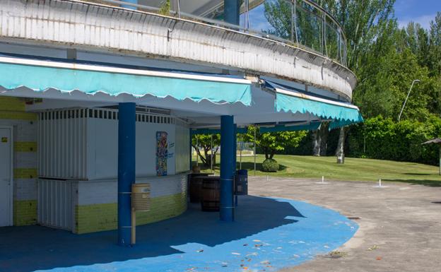 La cafetería de las Piscinas de Verano El Plantío seguirá cerrada durante los próximo días