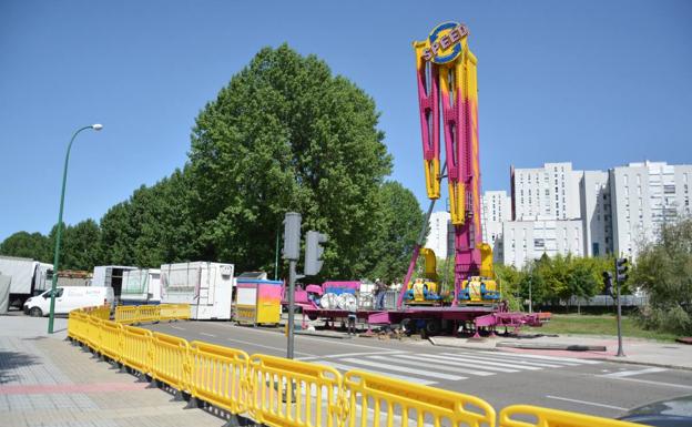 Ya ha comenzado el montaje de las atracciones.