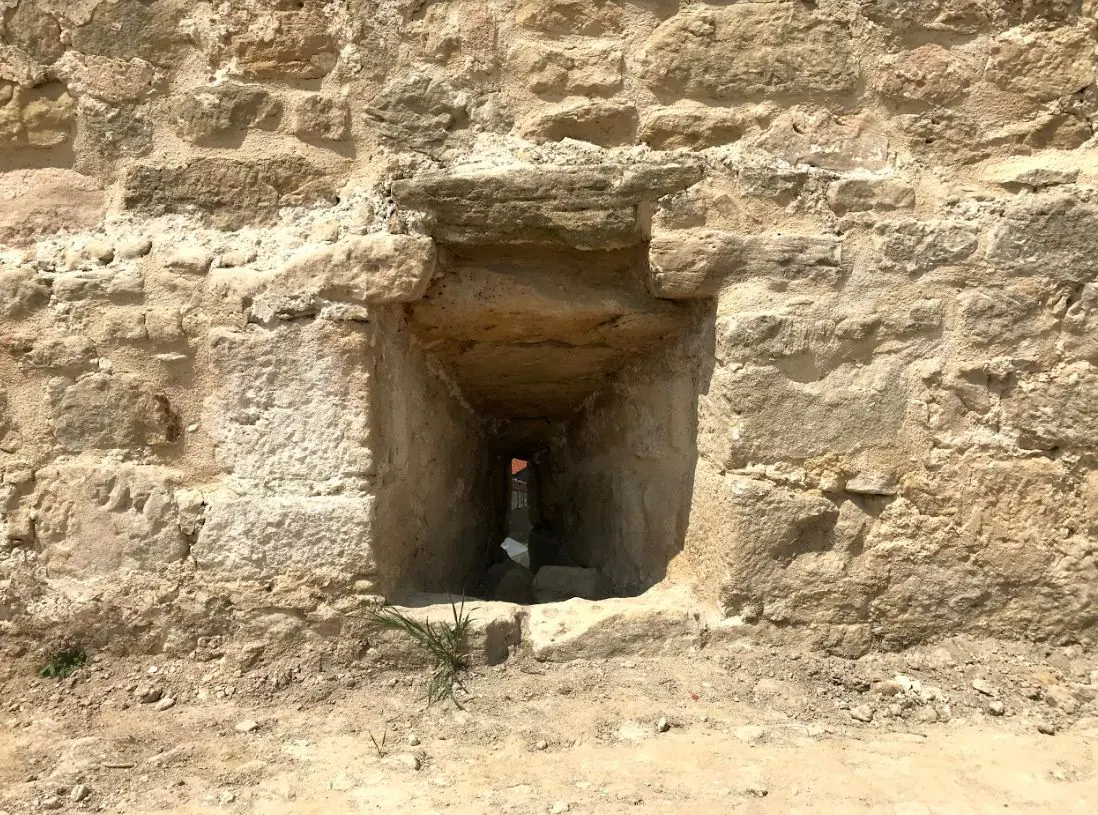 Imágenes del Castillo de Santa Gadea del Cid, una fortaleza del siglo XV que forma parte de la Lista Roja de Hispania Nostra en 2010, pero que ha sido restaurada recientemente.