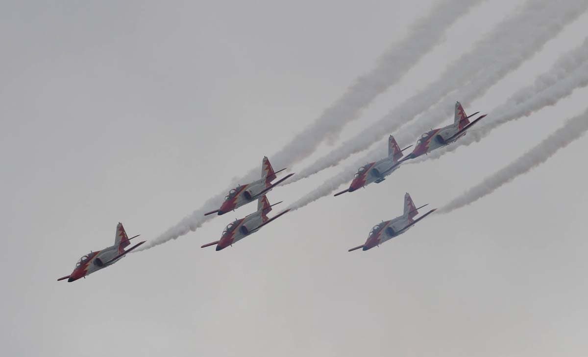 Fotos: Exhibición de la Patrulla Águila en Burgos