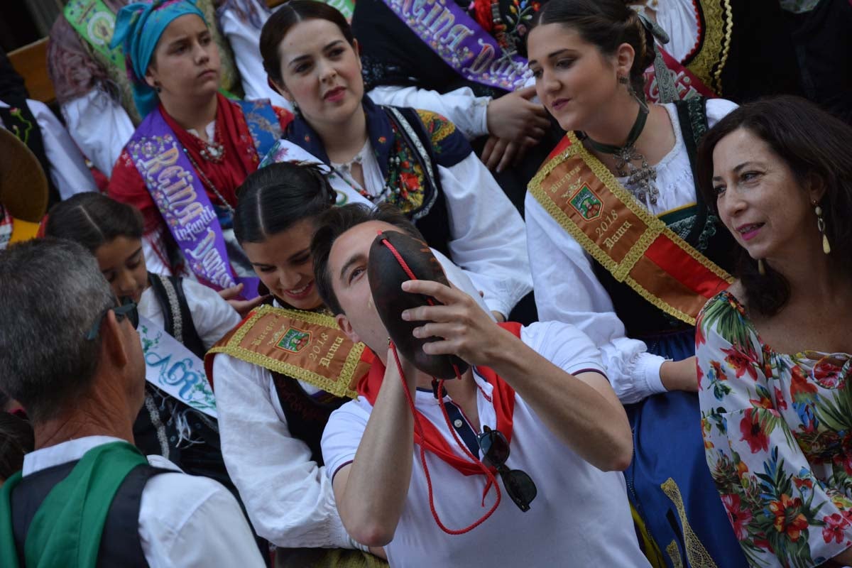 Fotos: Cabalgata de las fiestas de San Pedro y San Pablo