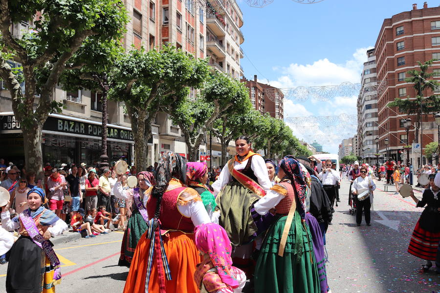 Fotos: Cabalgata de las fiestas de San Pedro y San Pablo