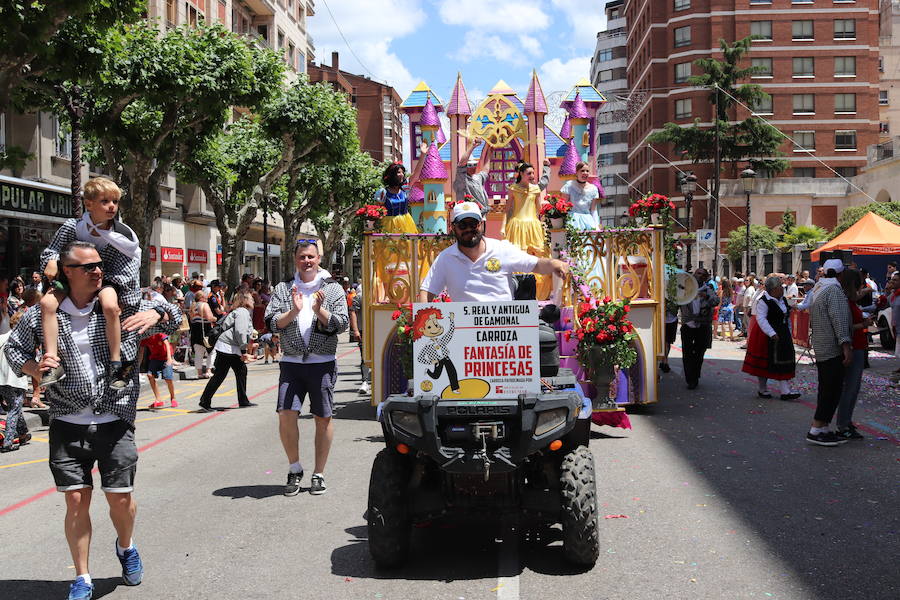 Fotos: Cabalgata de las fiestas de San Pedro y San Pablo