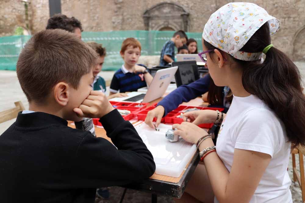 Fotos: Así han trabajado los niños en los talleres de Robotix