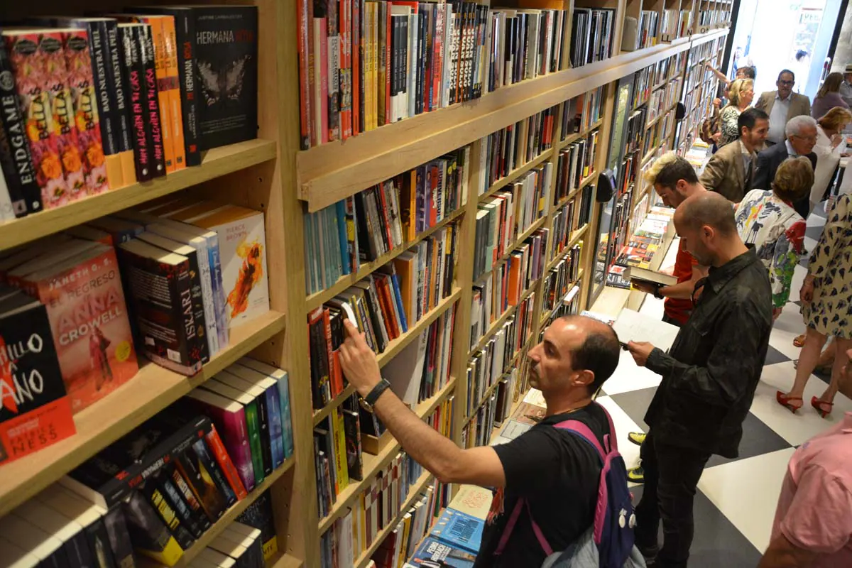 Fotos: Inauguración de la nueva librería Hijos de Santiago Rodríguez