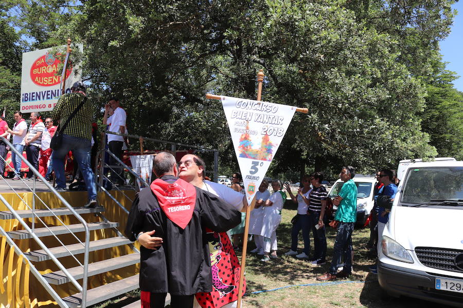 El Parque de Fuentes Blancas fue, como es habitual, el escenario de las últimas citas de los Sampedros: el Día de las Peñas y la quincuagésima primera edición del Concurso del Buen Yantar