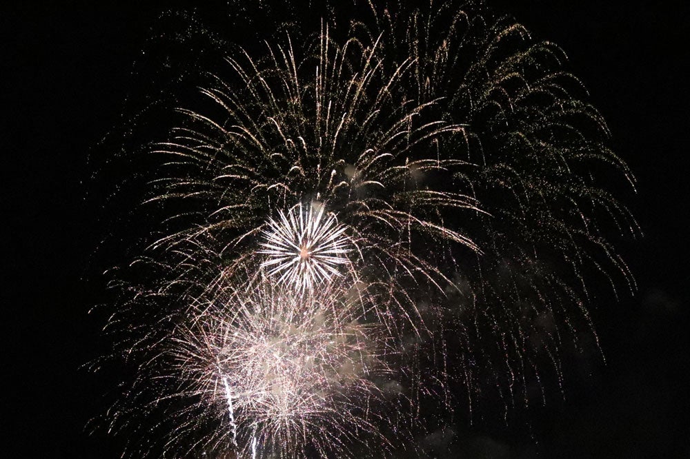 Fotos: Última sesión de fuegos artificiales en los Sampedros