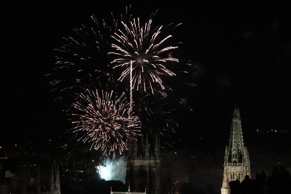 Fotos: Última sesión de fuegos artificiales en los Sampedros