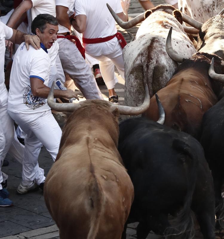 Los astados de la ganadería gaditana protagonizan un encierro veloz y limpio