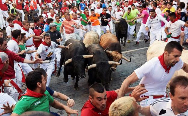 Los toros de Núñez del Cuvillo dejan sólo 3 heridos leves a pesar del peligro que han sembrado