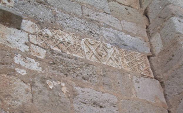 Detalle de los restos de la iglesia.