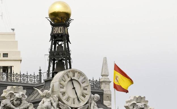 Reloj de la sede del Banco de España en Madrid.
