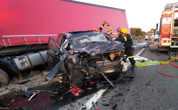 Aspecto del vehículo tras el accidente.