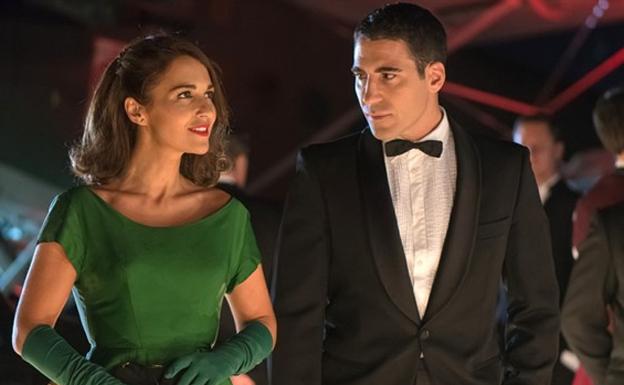 Paula Echevarría y Miguel Ángel Silvestre en una escena de 'Velvet'. 