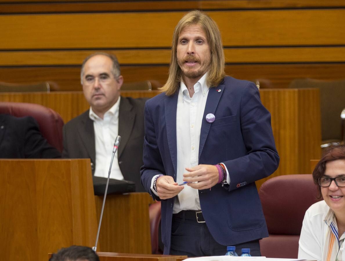 Fotos: Pleno en las Cortes de Castilla y León